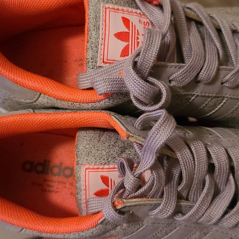 Very lightly worn Adidas - Picture 9 of 12
